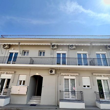 Diana Studios Πευκί Εξωτερικό φωτογραφία